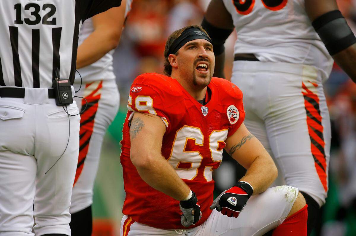 Chiefs defensive end Jared Allen celebrates a sack of Cincinnati Bengals quarterback Carson Palmer during a 2007 NFL game in Kansas City.