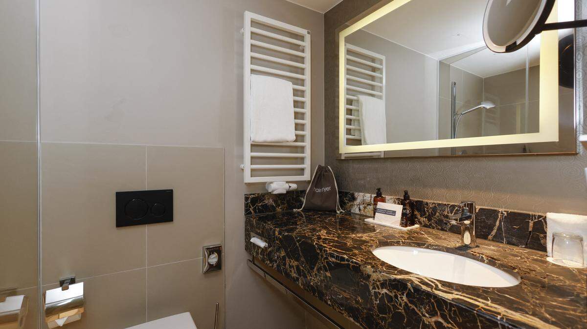 A clean bathroom.