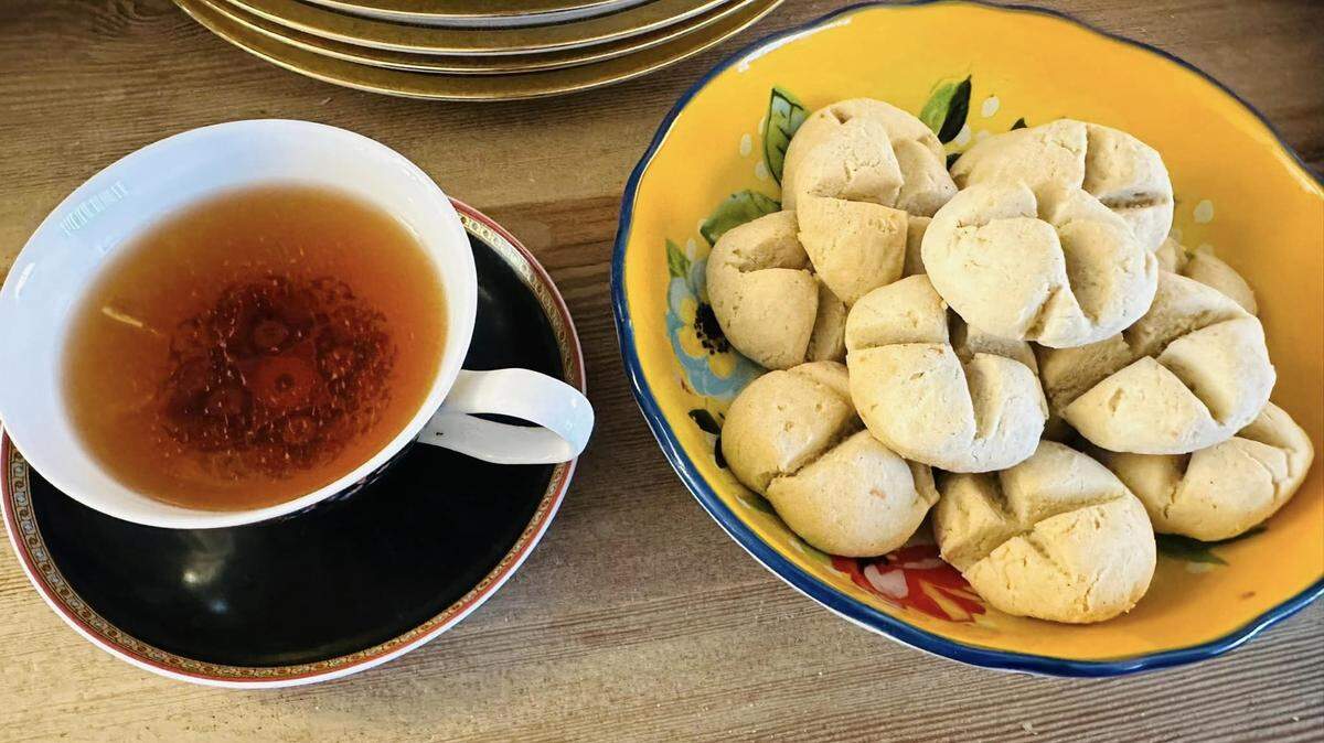 Buenos Aires Restaurante will serve tea, pastries, empanadas, paella and more.