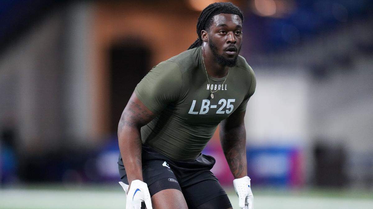 Kansas linebacker Lonnie Phelps has made the most of his post-collegiate opportunities.