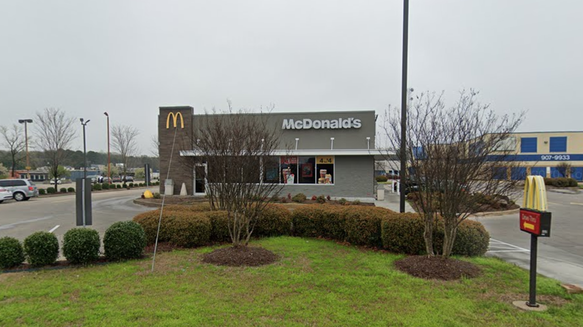 An employee at an Arkansas McDonald’s shot a customer in the finger after the man became upset over change, police say.