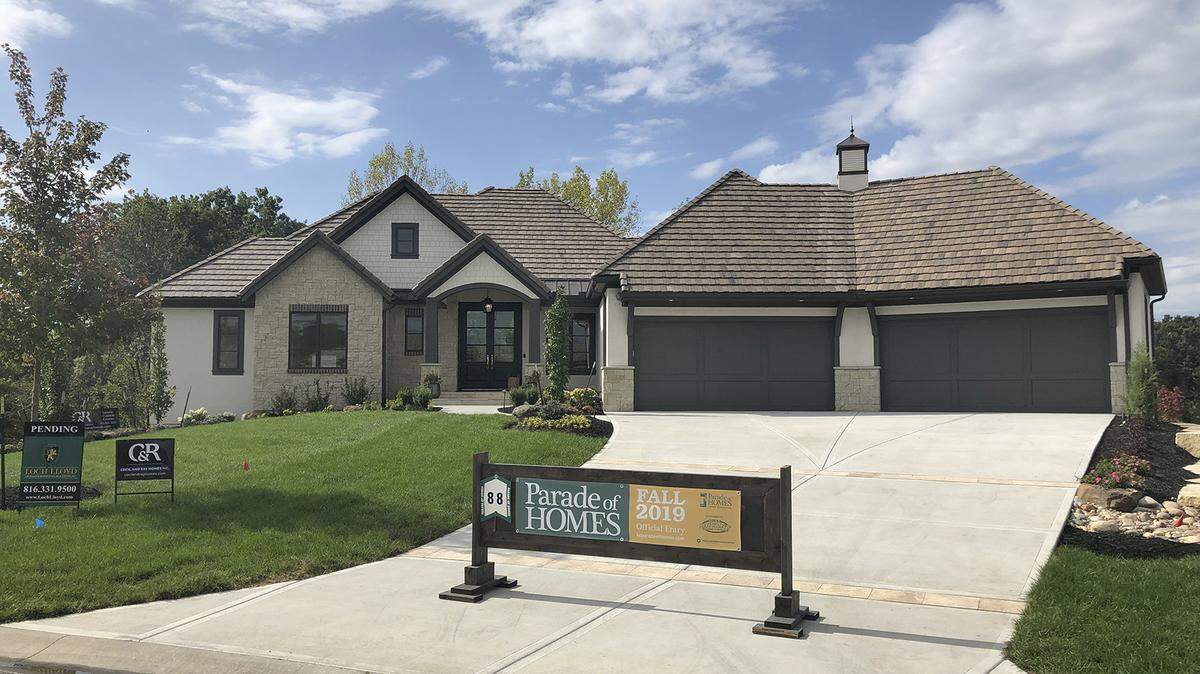 Cecil & Ray Homes’ award-winning entry (#88) featuring McCroskey Interiors and architect Bickford & Company is open to tour in the Village of Loch Lloyd.