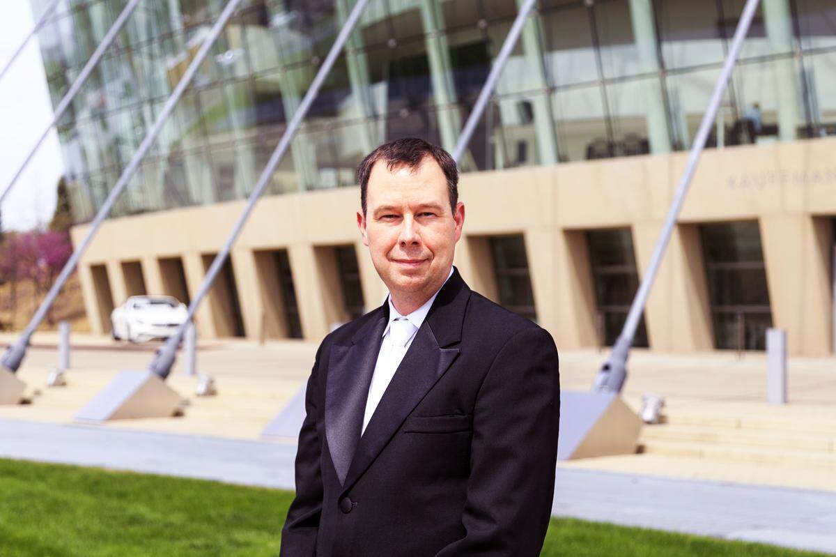 Jim Murray is Heritage Philharmonic’s music director and conductor.
