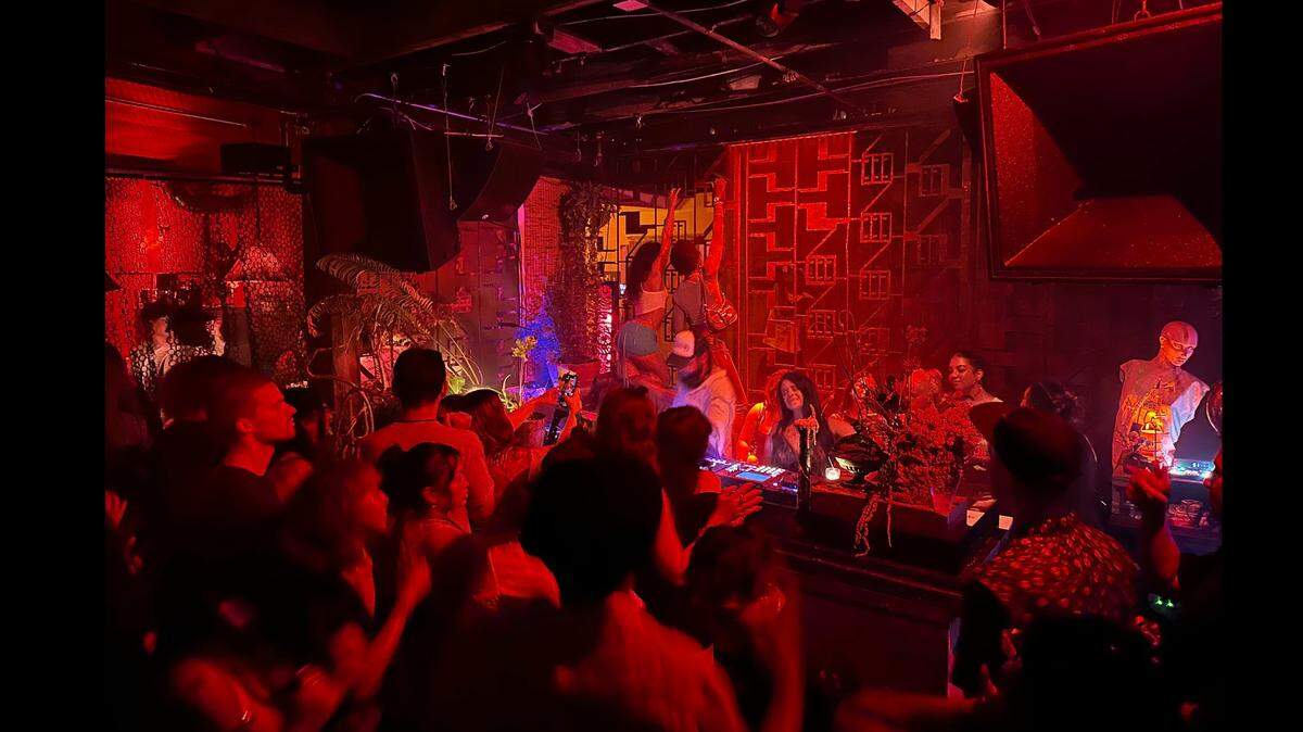 Dom Chronicles has a DJ residency at In the Lowest Ferns, a hi-fi lounge in the West Bottoms district. ITLF is a rising nightlife destination in Kansas City, where DJs and attendees appreciate the location’s diverse events and laid-back vibes.