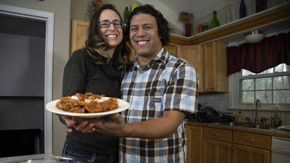 Henry and Lisa Pena share his mother’s recipe for Dominican Stewed Chicken (Pollo Guisado Dominicano). They met in the Dominican Republic, where Henry lived. She was there serving in the Peace Corps.