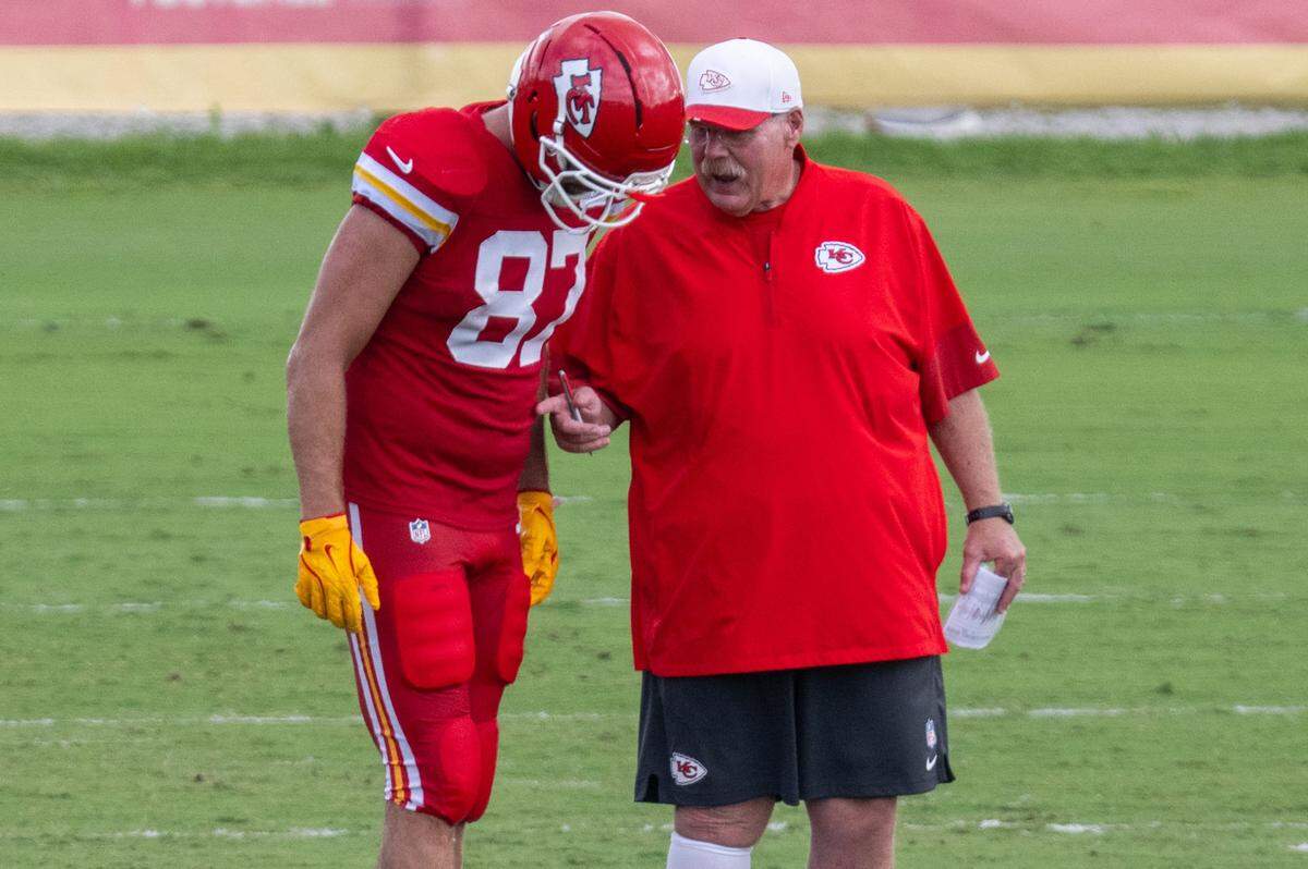 Kansas City Chiefs head coach Andy Reid coaches up Kansas City Chiefs tight end Travis Kelce (87) during practice at Chiefs Training Camp on Tuesday, Aug. 12, 2025, in St. Joseph.