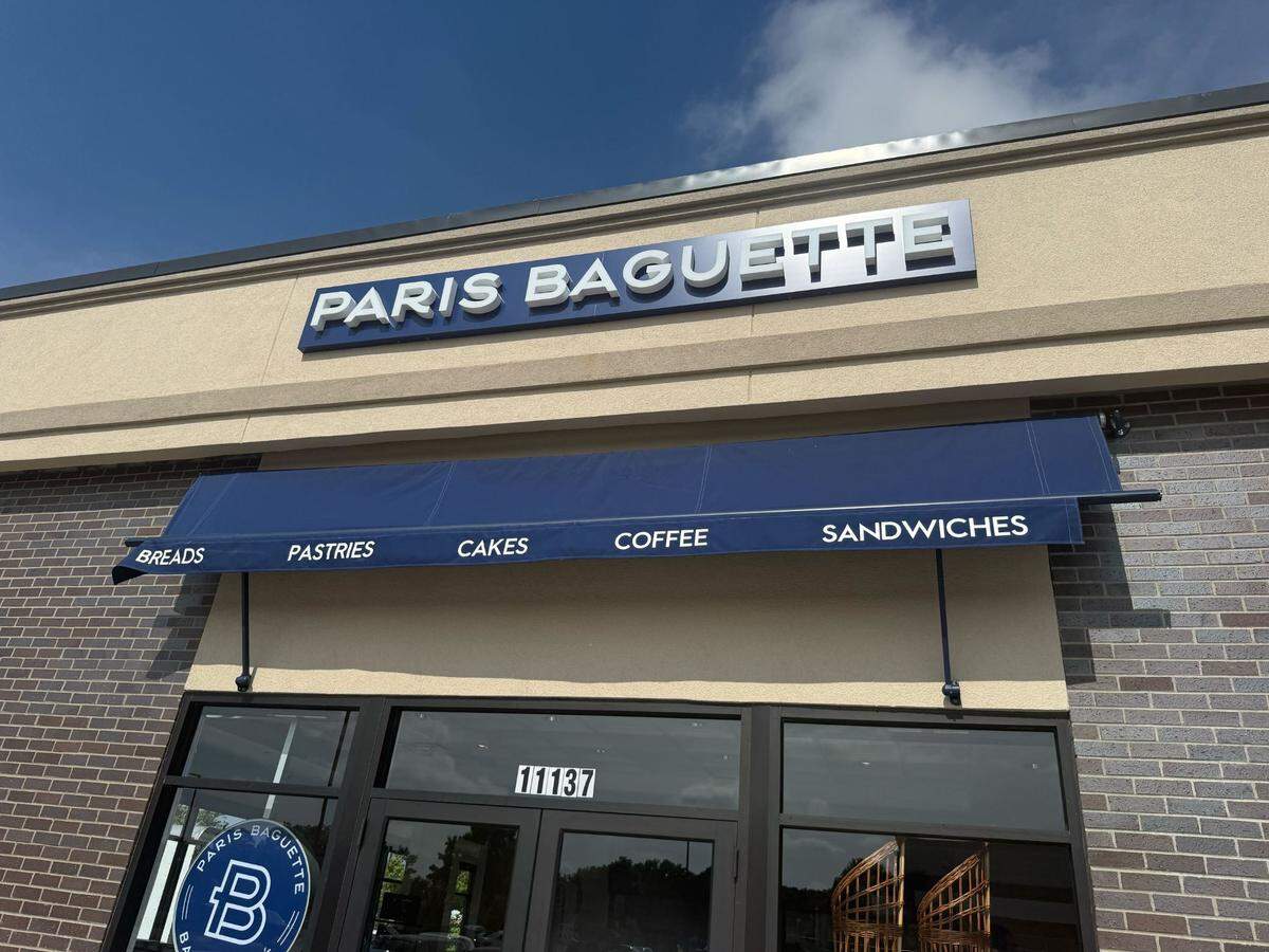 Paris Baguette is opening its first Kansas City area location Tuesday.