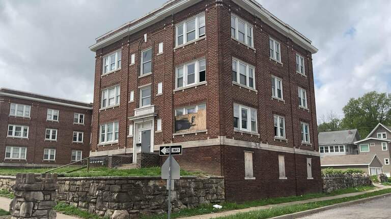 KC tenants ‘panicked and traumatized’ by 24-hour notice to vacate. City disavows order