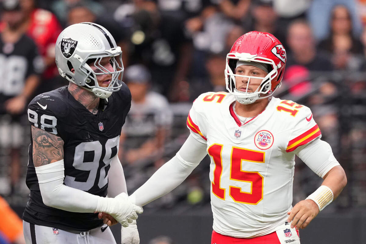 Chiefs grind out win over Raiders in Las Vegas | Kansas City Star
