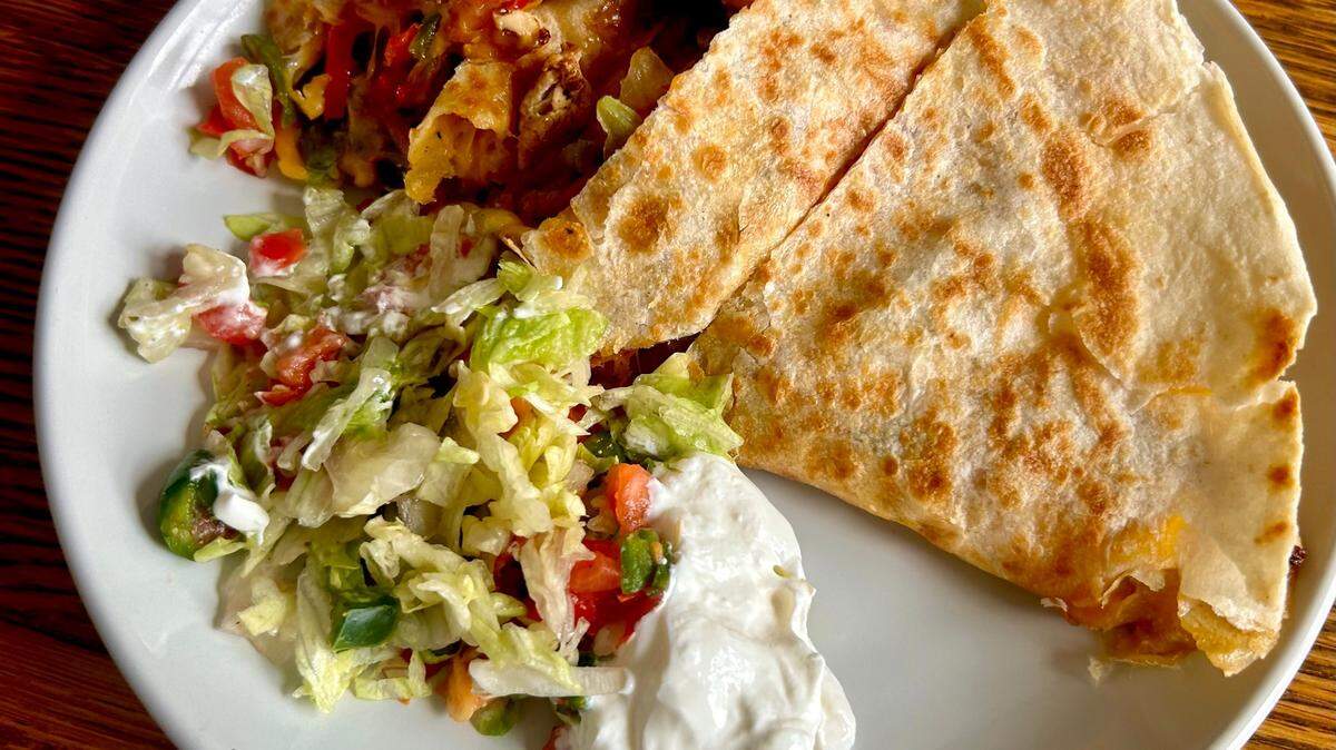 Salty Iguana is permanently closed.