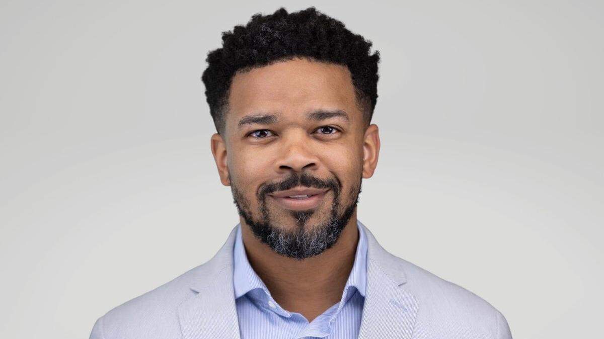 Dr. Nathan Gause, vice-chair of orthopedics at University Health, started the “Bridging the Gap” event to encourage Black students to go into the field.