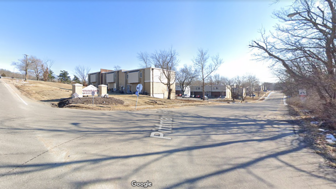 Woman fatally shot in apartment entryway in Kansas City: PD | Kansas ...