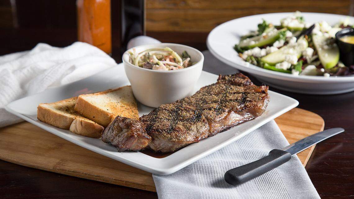 Tanner’s is known for its weekly specials, including an 8-ounce filet or 14-ounce strip steak for $15 on Thursdays.