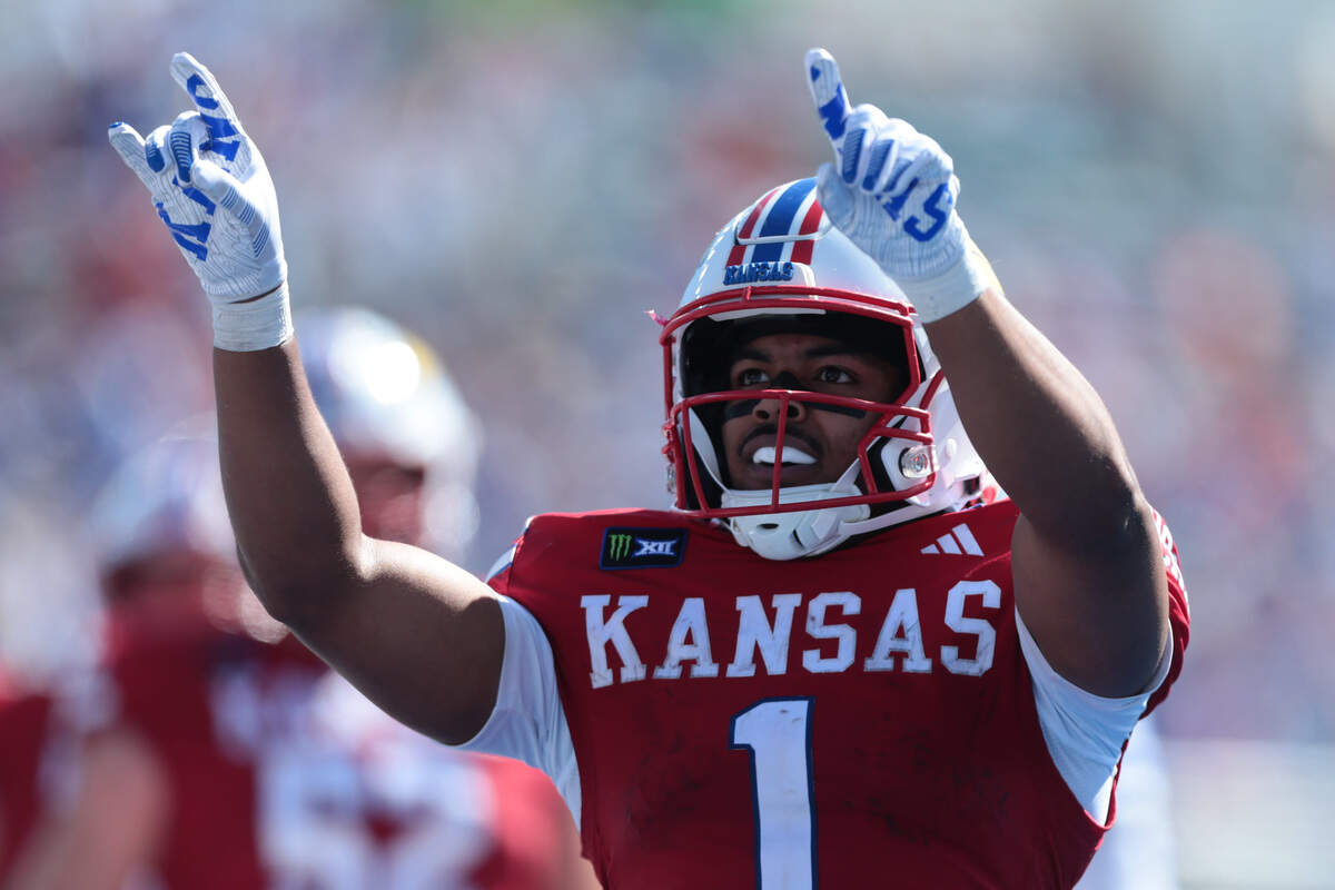 How Dylan Edwards overcame illness in Kansas football win | Kansas City ...