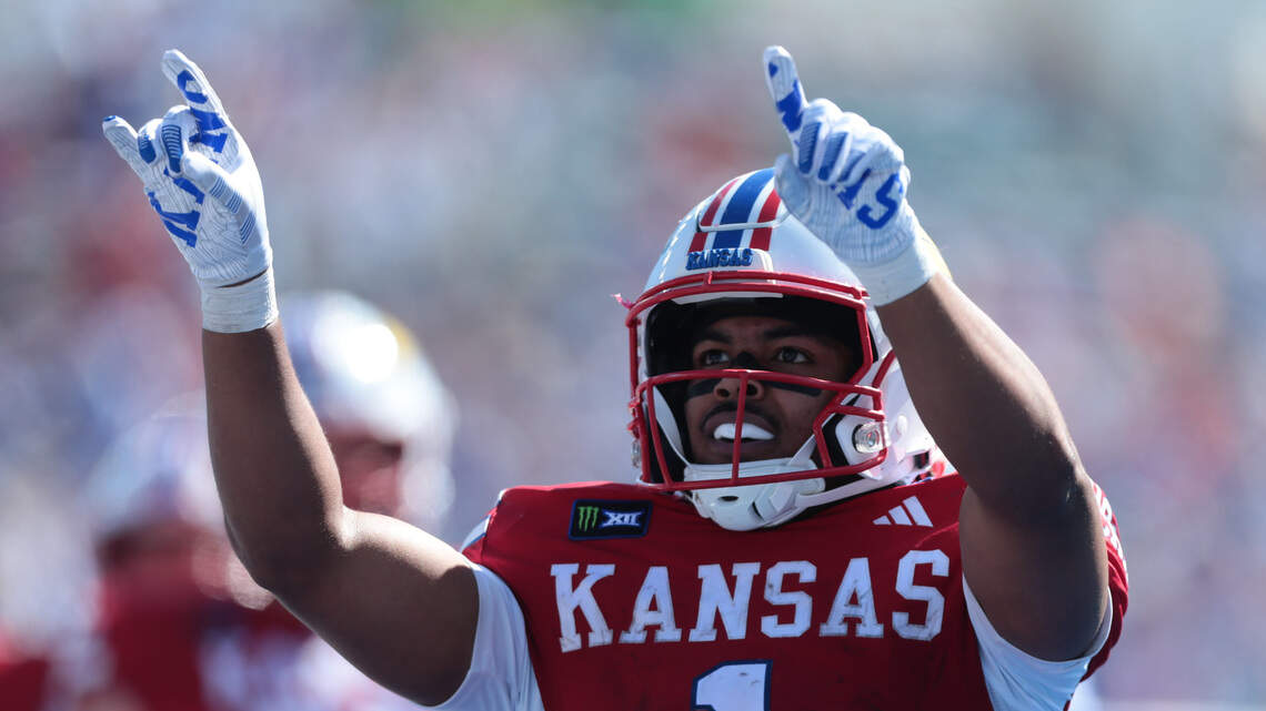 Sick on Wednesday, KU’s Dylan Edwards showed full potential vs. Middle Tennessee