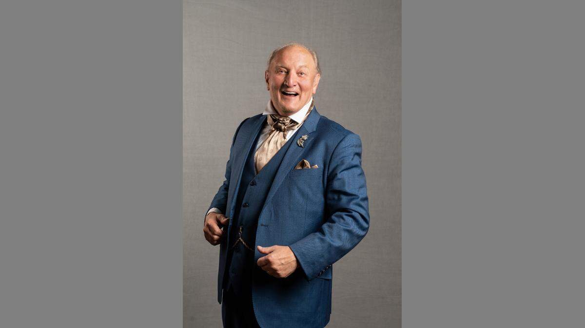 Gary Neal Johnson may be best known for playing Scrooge in Kansas City Repertory Theatre’s “A Christmas Carol.” This year he is among four actors reading the tale online.