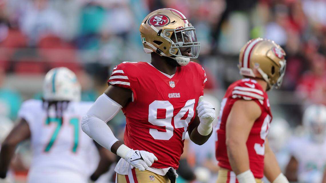 San Francisco 49ers defensive end Charles Omenihu (94) during the game against the Miami Dolphins at Levi’s Stadium on Dec. 4, 2022.