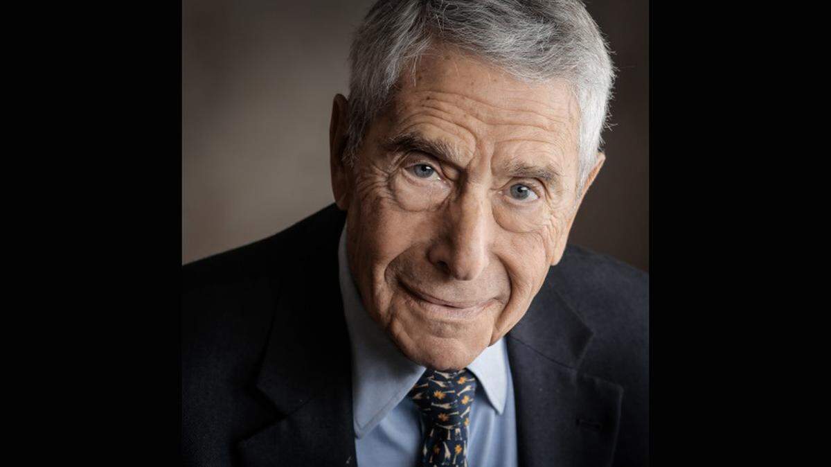 Prominent Kansas City area philanthropist and financier G. Kenneth Baum died Tuesday at the age of 91.