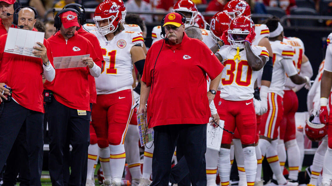 What went wrong on Chiefs’ sneak attempt vs. Saints? Here’s what coach Andy Reid saw