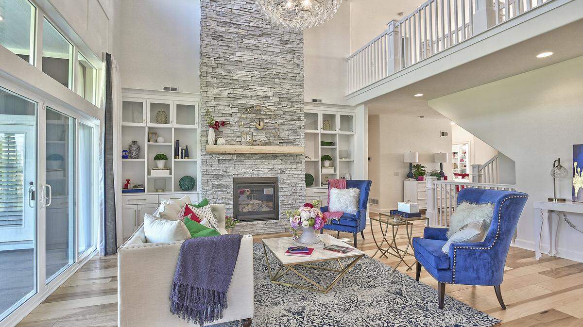 Rodrock Development’s Sundance Ridge recently made its award-winning former model row in Archers Landing available for sale. This includes Rob Washam Homes’ Emrik III spec home, which is loaded with unique features that embrace a light-and-bright tone. This 1.5 story stuns with 3,135 square feet of living space and it backs to heavy timber, offering exceptional privacy.