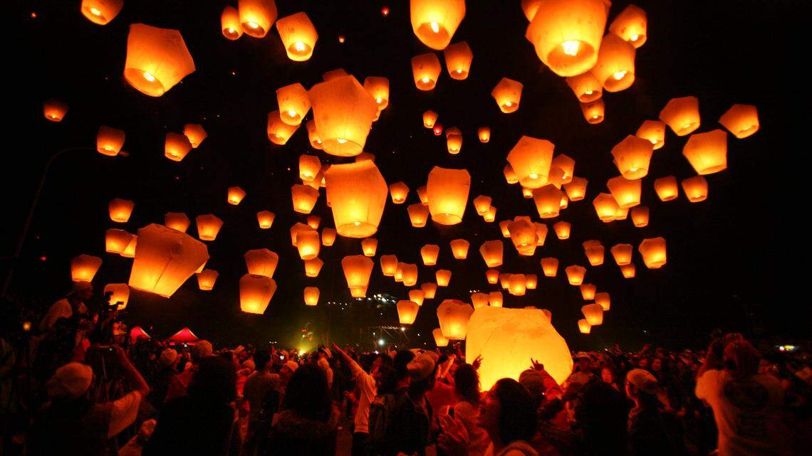 A lantern festival planned in Missouri seems to be a scam, the venue owner says.