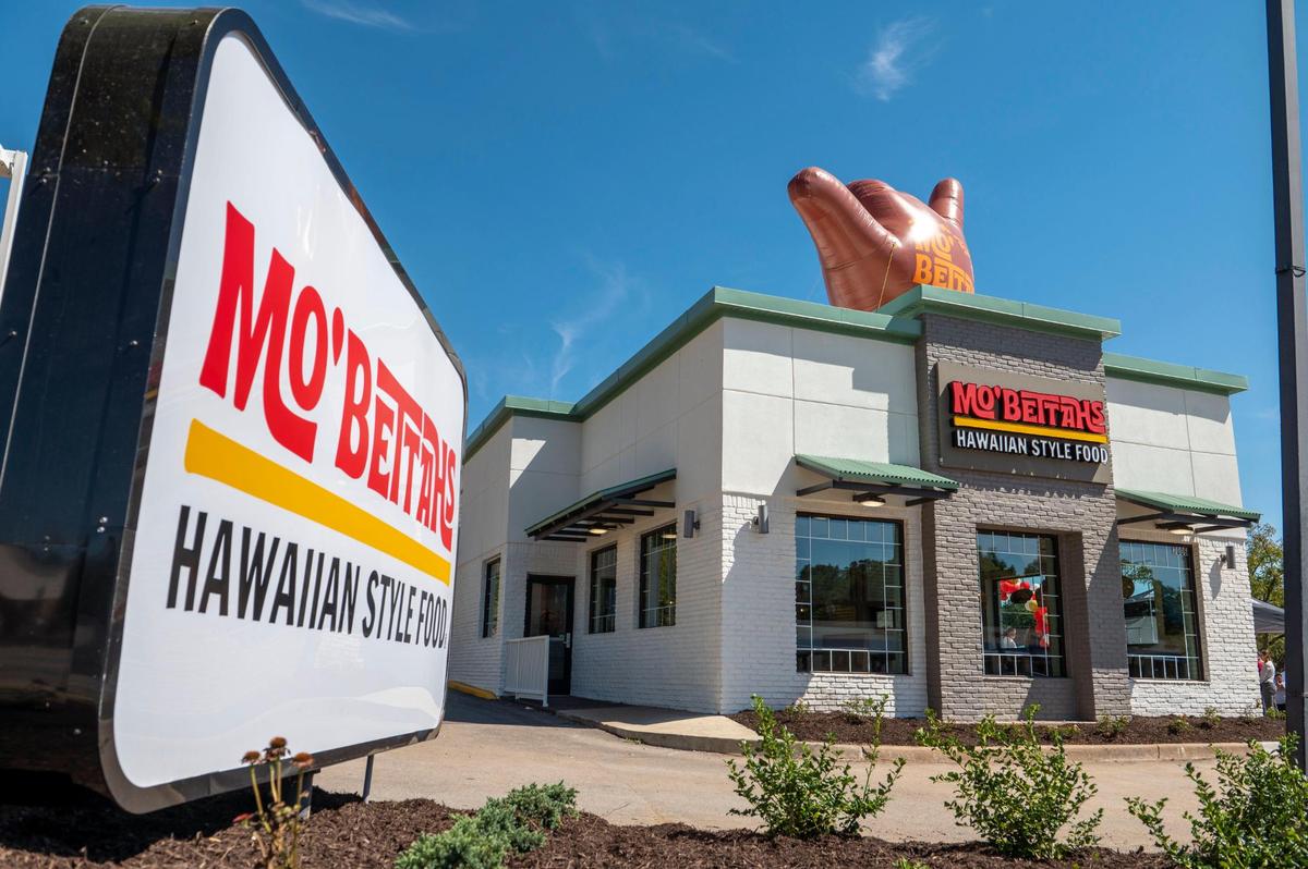 Mo’Bettahs Hawaiian Style Food took over a former KFC at 7006 W. 75th St. in Overland Park.