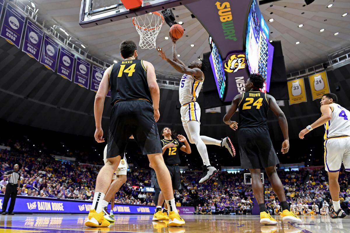 After going for 13 points and 10 rebounds in an 88-82 loss at Alabama, LSU’s Emmitt Williams (5) has seven double-doubles this season.