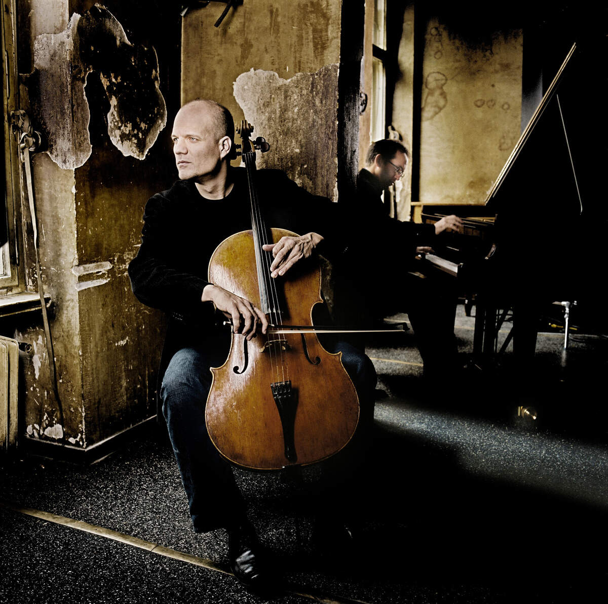 Cellist Eckart Runge and pianist Jacques Ammon will perform as part of a Chamber Music Now program from the Friends of Chamber Music.