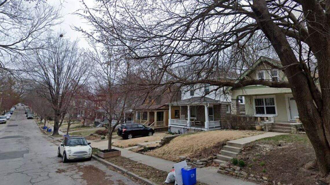 2 people found dead after fire in Midtown: Kansas City police | Kansas ...