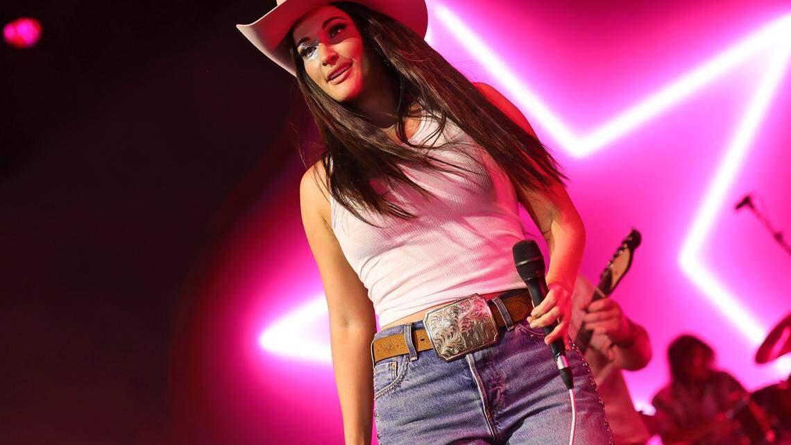 INDIO, CALIFORNIA - APRIL 18: (FOR EDITORIAL USE ONLY) (NOT TO BE LICENSED FOR ANY STANDALONE OR SPECIAL INTEREST BOOK PUBLISHING USE CONCERNING THE COACHELLA MUSIC FESTIVAL AND/OR STAGECOACH MUSIC FESTIVAL) Kacey Musgraves performs at the Mojave Tent during the 2026 Coachella Valley Music and Arts Festival at Empire Polo Club on April 18, 2026 in Indio, California.  (Photo by Arturo Holmes/Getty Images for Coachella)