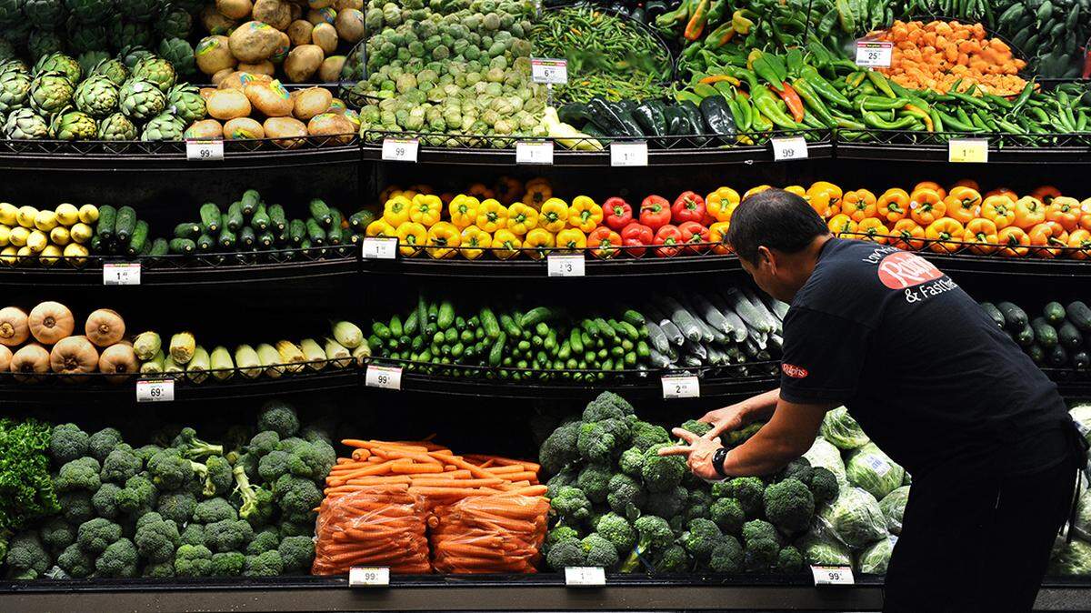 Kansas City, Kan., needs more than just a new grocery store downtown.