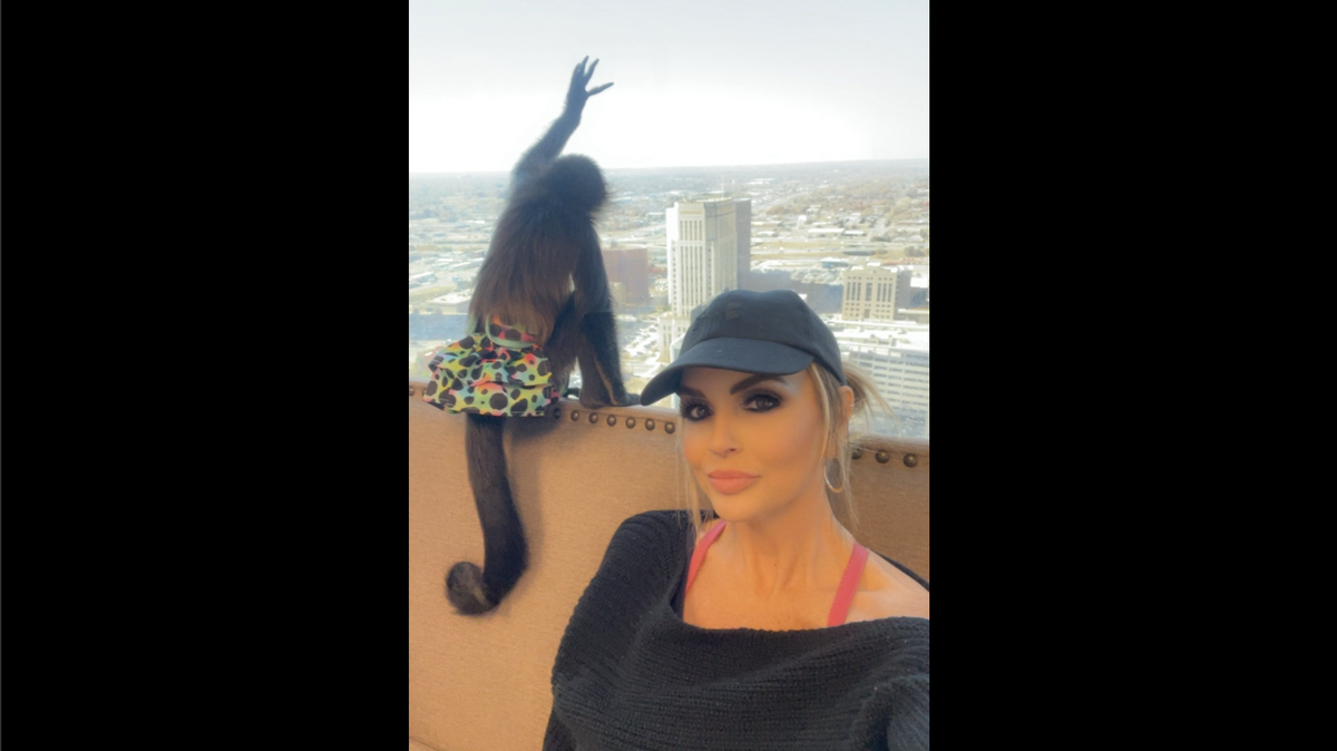 Toni Skelton and her pet monkey Oakley Reign