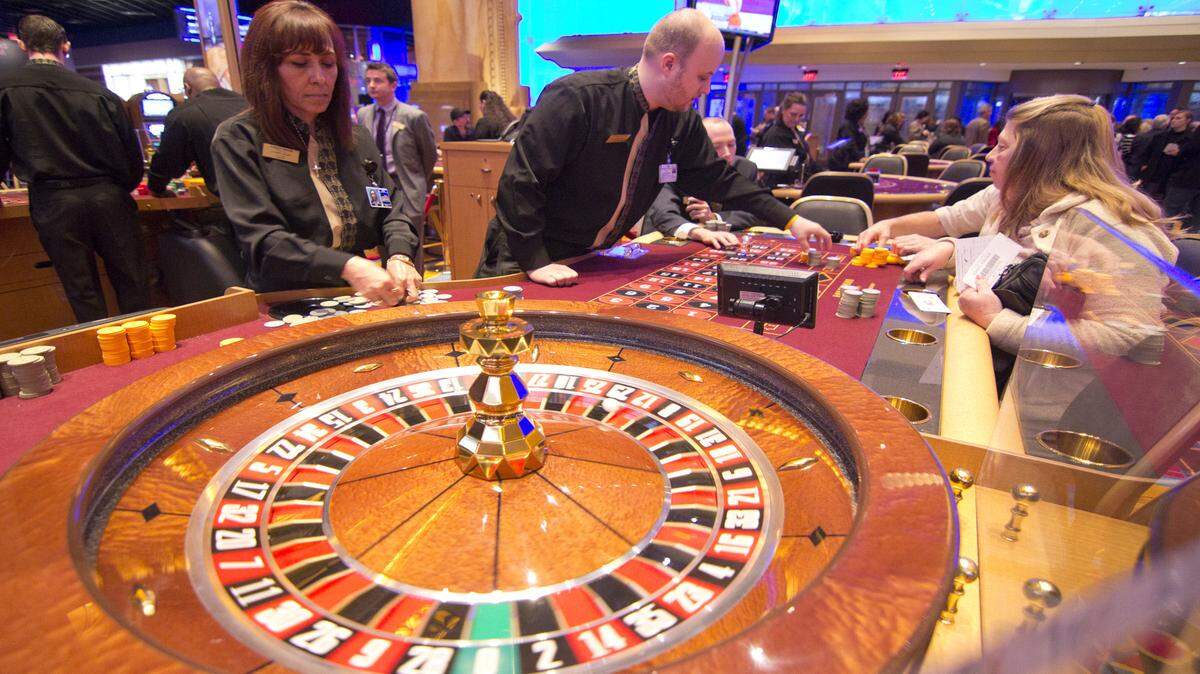 The Hollywood Casino has increased its revenue each year since it opened in February 2012 near The Woodlands site in Kansas City, Kan., but largely at the expense of the four big Missouri area casinos: the Argosy, Harrah’s, Ameristar and Isle of Capri. 