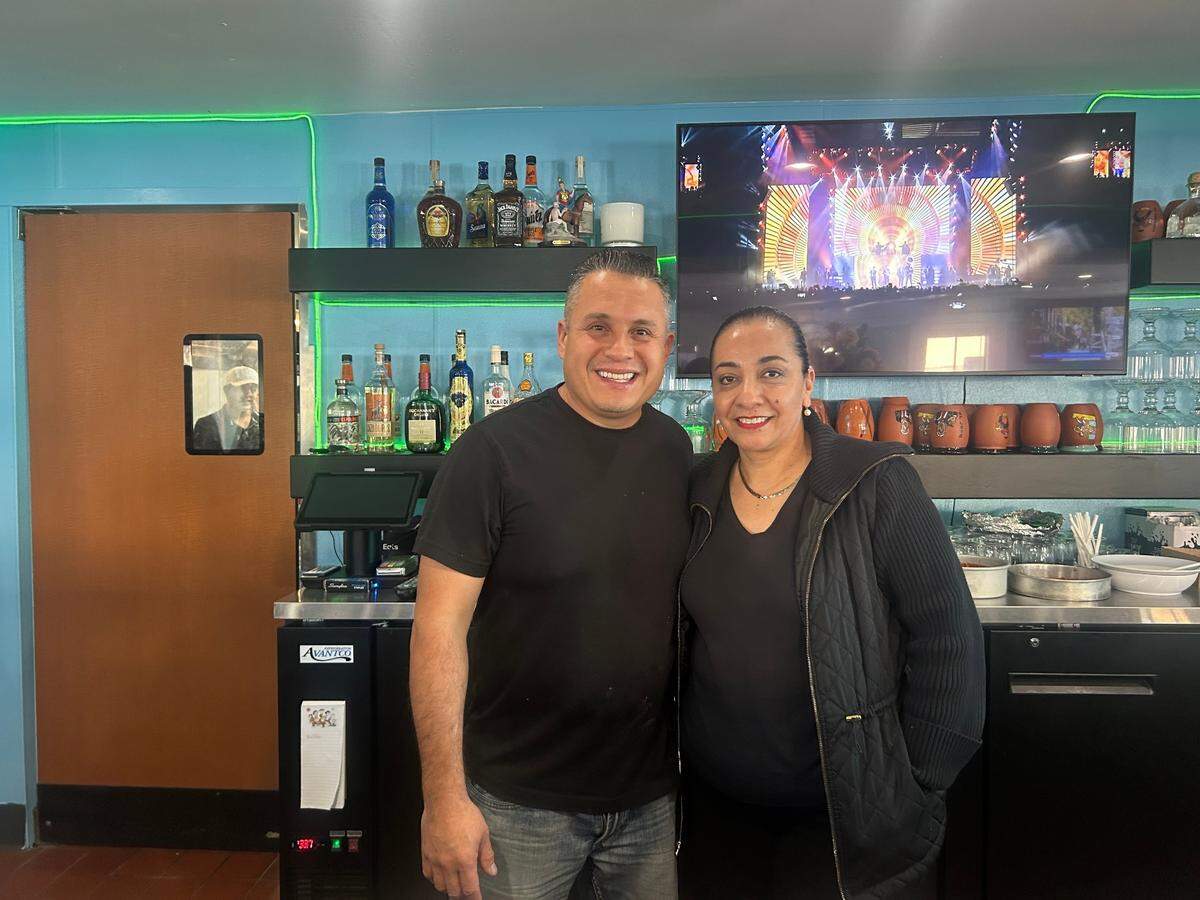 Jose Melendez and Veronica Palomares own Playa & Mezcal, a Mexican seafood restaurant in Shawnee.