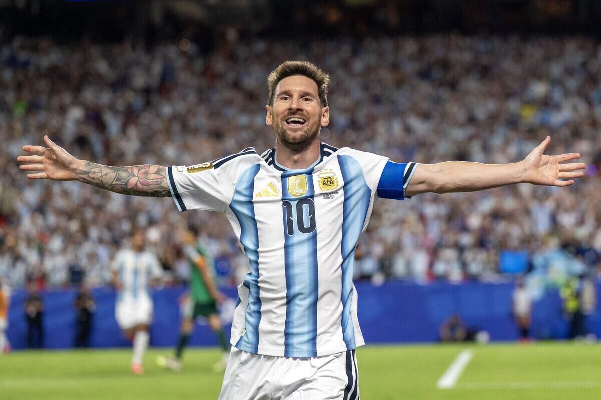 Argentina forward Lionel Messi (10) celebrates after scoring his second goal in the second half of a FIFA World Cup group-stage soccer match against Algeria at Kansas City (Arrowhead) Stadium on Tuesday, June 16, 2026, in Kansas City.