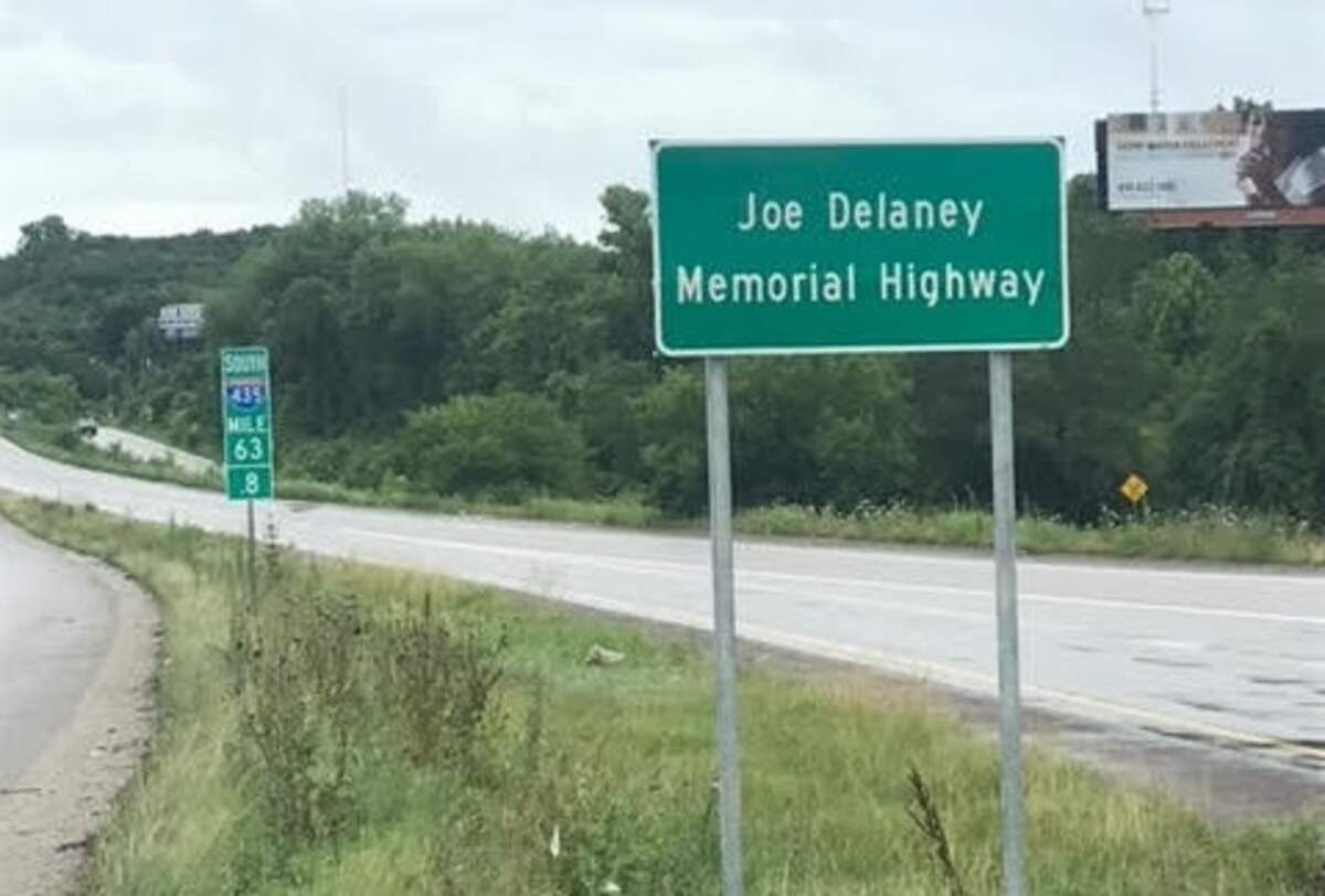 A stretch of Interstate 435 in Kansas City now bears tribute to Joe Delaney, the heroic Kansas City Chiefs running back who died trying to save drowning children.