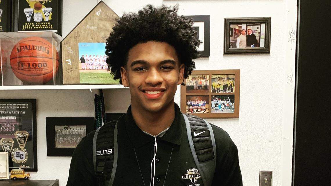 Combo guard Skyy Clark has a list of 10 possible college basketball destinations. KU is on the list.