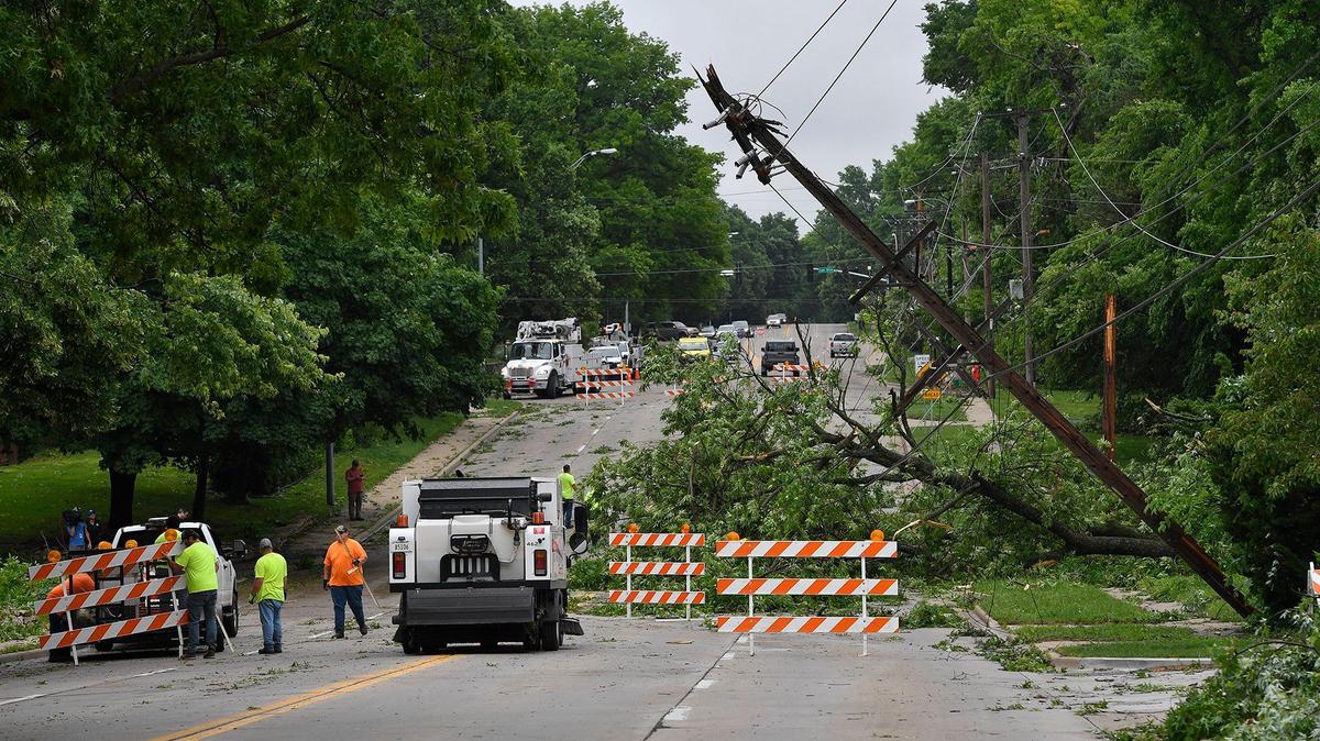 Did you hear tornado sirens but didn’t get an alert in Johnson County? Here’s why