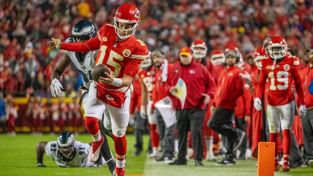 Kansas City Chiefs quarterback Patrick Mahomes (15) runs for a first down in the second quarter during an NFL football game against the Philadelphia Eagles at GEHA Field at Arrowhead Stadium on Monday, Nov. 20, 2023, in Kansas City.