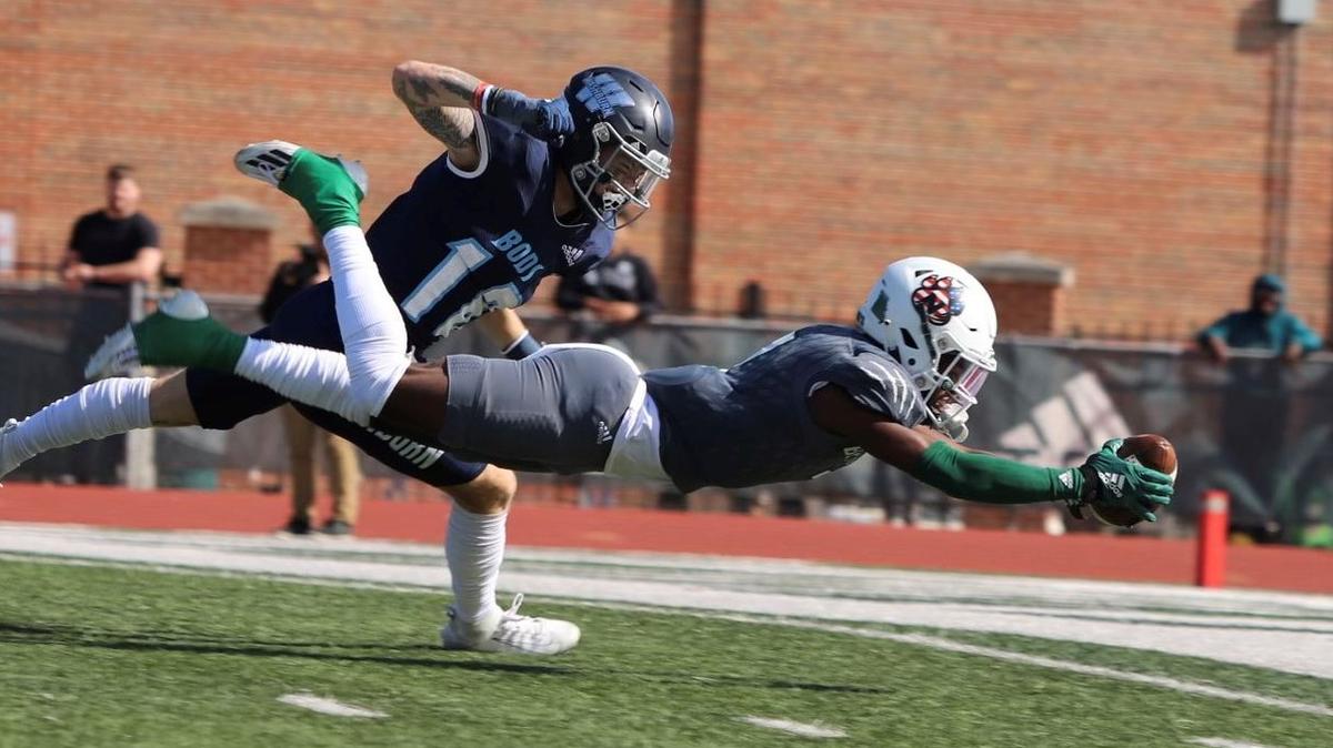 Northwest Missouri State outlasted the Washburn Ichabods 32-30 Saturday afternoon in the Bearcats’ Military Appreciation Day game at Bearcat Stadium in Maryville.