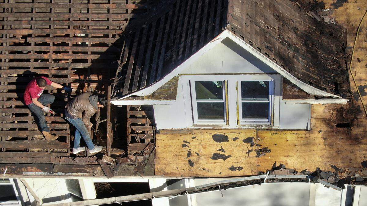 Without help from City Hall, they’re rebuilding KC’s East Side one block at a time