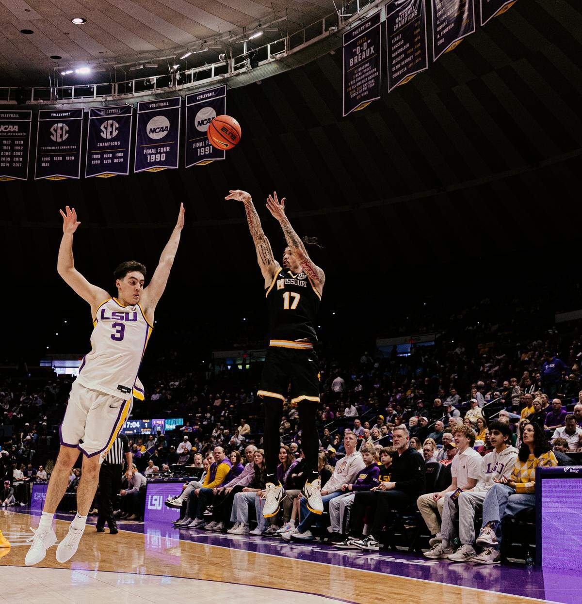 Missouri Tigers guard Jayden Stone (No. 17) attempts a shot against LSU at the Pete Maravich Assembly Center in Baton Rouge on Jan. 17, 2026.