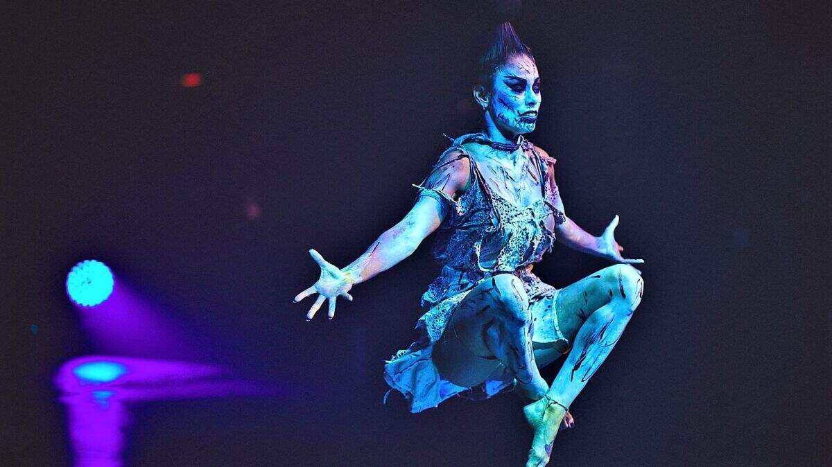 The Paranomal Cirque show tour in Argentina features a exorcist hair hang act, showcasing the shows’ intense visuals and acrobats.
