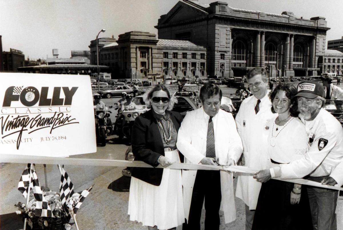 Race chairwoman Jane Bruening stands to the left of Mayor Richard Berkley as he cuts the ribbon for the race course on June 6, 1984.. Also pictured: Robert W. MacGregor, Kathy Gates (race vice-chair) and Norm Miller.