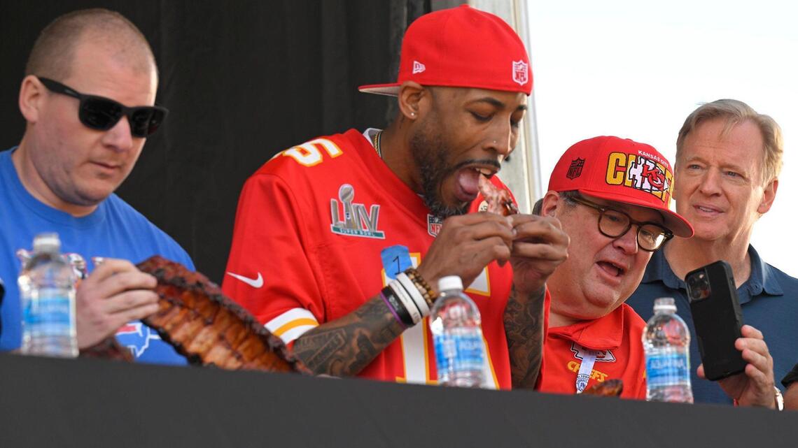 Slap’s, Joe’s KC or Gates? Eric Stonestreet, fans search for best KC BBQ at NFL Draft