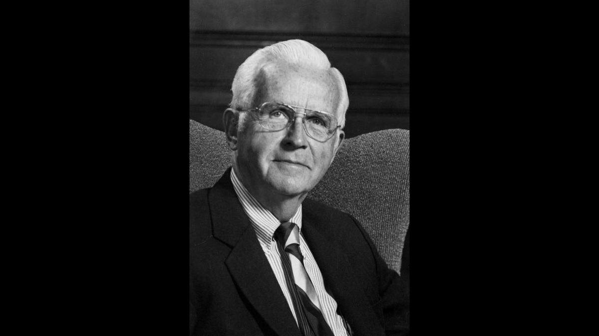 After J.C. Nichols died in 1950, his son Miller Nichols took over the real estate empire. Miller Nichols died in 2000 at the age of 89.