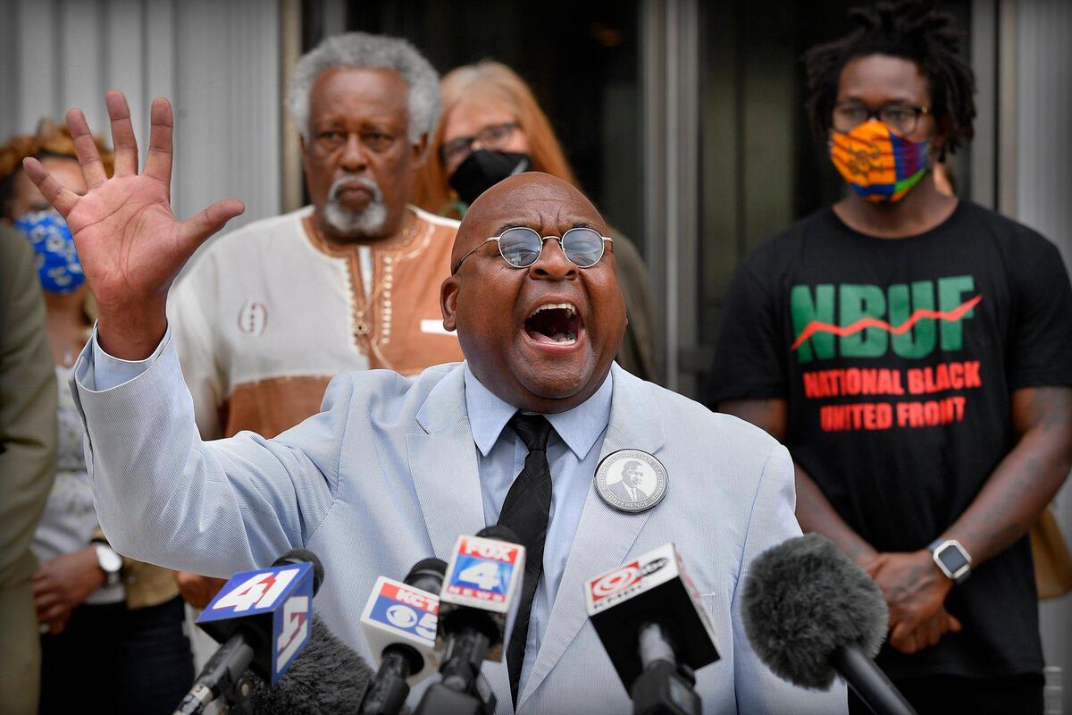 Vernon Howard, the president of the Southern Christian Leadership Conference of Greater Kansas City, spoke Tuesday afternoon in support of the Mayor’s and Council’s action to leverage their legislative power to help control the budget and hold the Kansas City Police Department and Board of Police Commissioners more accountable for taxpayers dollars. Howard was joined on the steps of City Hall by several leaders of the minority community of Kansas City.