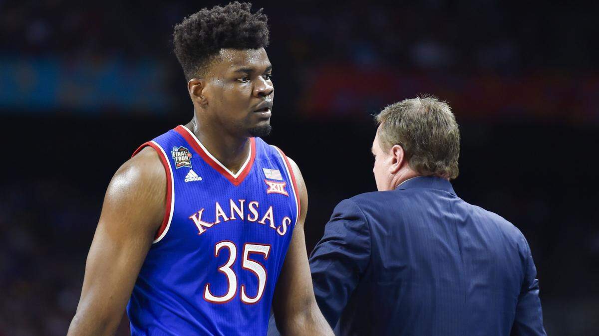 Jayhawks center Udoka Azubuike