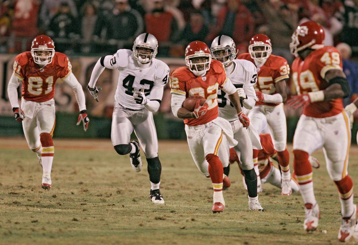 Chiefs return specialist Dante Hall found an opening and returned a kickoff 49 yards to Oakland’s 36-yard line, settling up the game-winning field goal by Lawrence Tynes on Christmas in 2004.