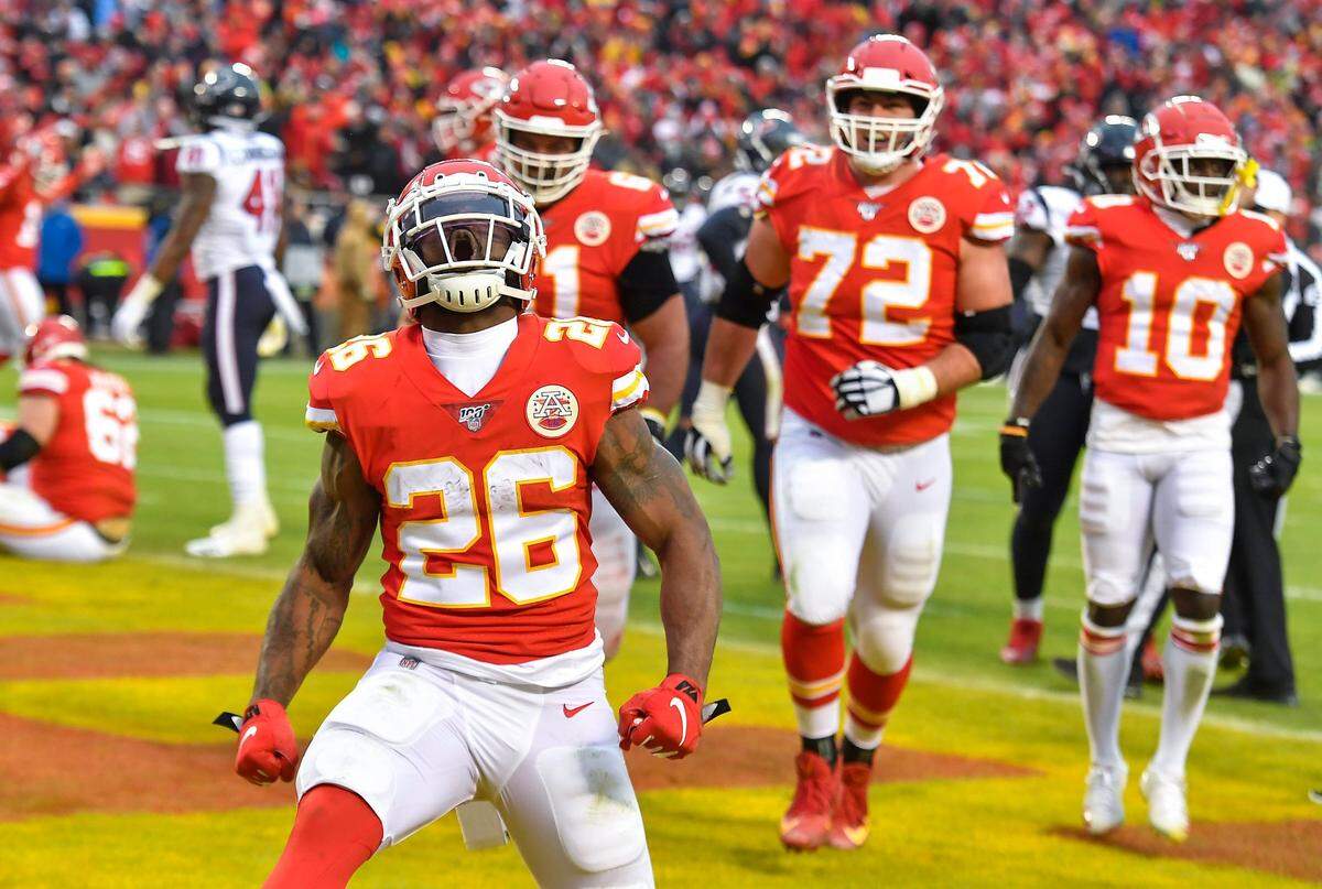 Kansas City Chiefs running back Damien Williams celebrated his first of two touchdown in the third quarter against the Houston Texans.